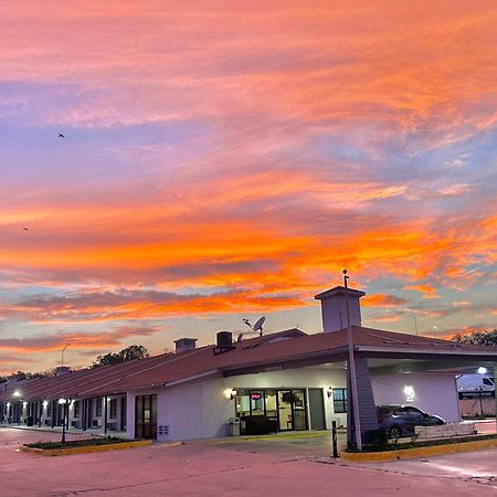 Sunset Inn Brady Exterior foto